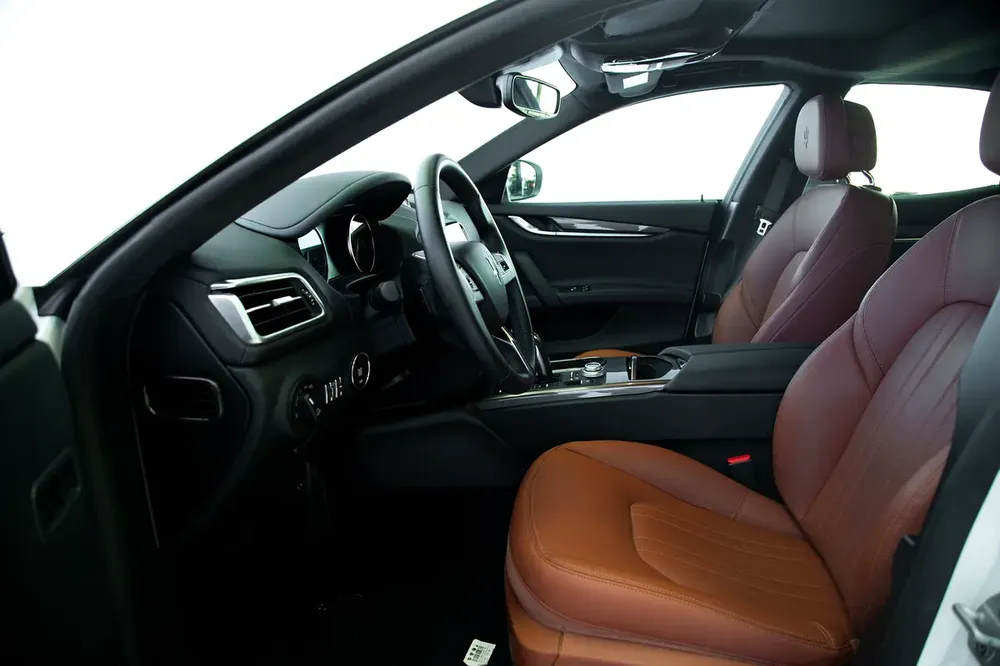 WARRANTY AVAILABLE | SUNROOF | GHIBLI | WHITE/TAN - Image 7