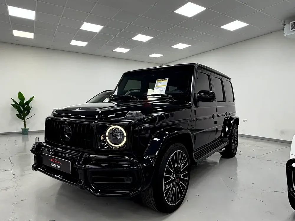 MERCEDES G63 AMG GARGASH WARRANTY LOW MILEAGE - Image 11