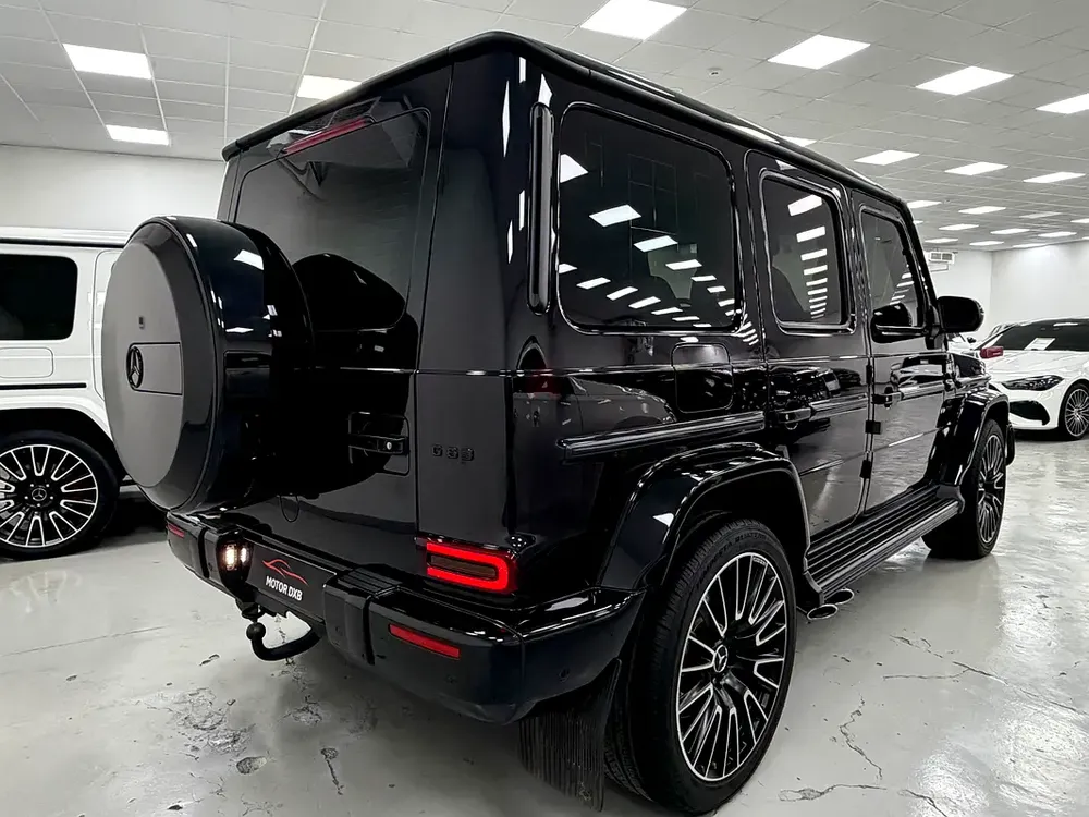 MERCEDES G63 AMG GARGASH WARRANTY LOW MILEAGE - Image 13