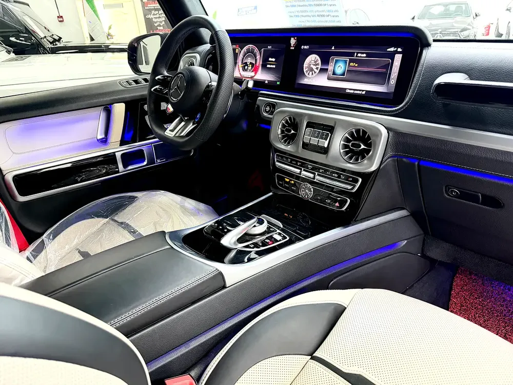 MERCEDES G63 AMG GARGASH WARRANTY LOW MILEAGE - Image 7