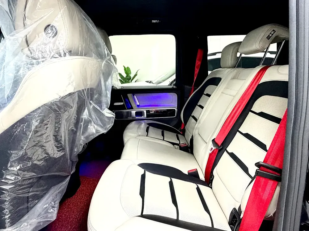 MERCEDES G63 AMG GARGASH WARRANTY LOW MILEAGE - Image 8