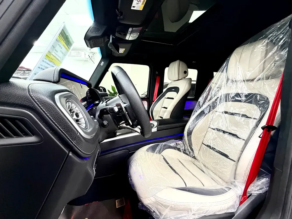 MERCEDES G63 AMG GARGASH WARRANTY LOW MILEAGE - Image 9