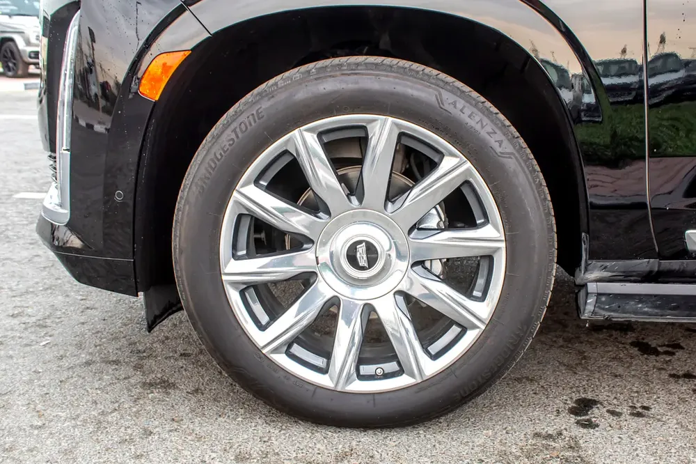 2023 - CADILLAC ESCALADE - /// BRAND NEW CONDITION /// - ONLY 58,000 KM - Image 9