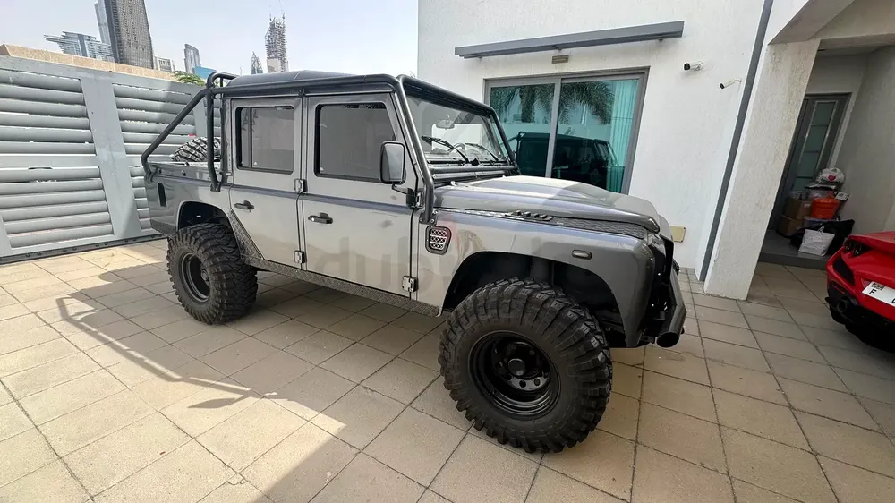 Custom Built Land Rover Defender 110 V8 LT Swap – 10 Speed Paddle Shift | Fully Restored - Image 13