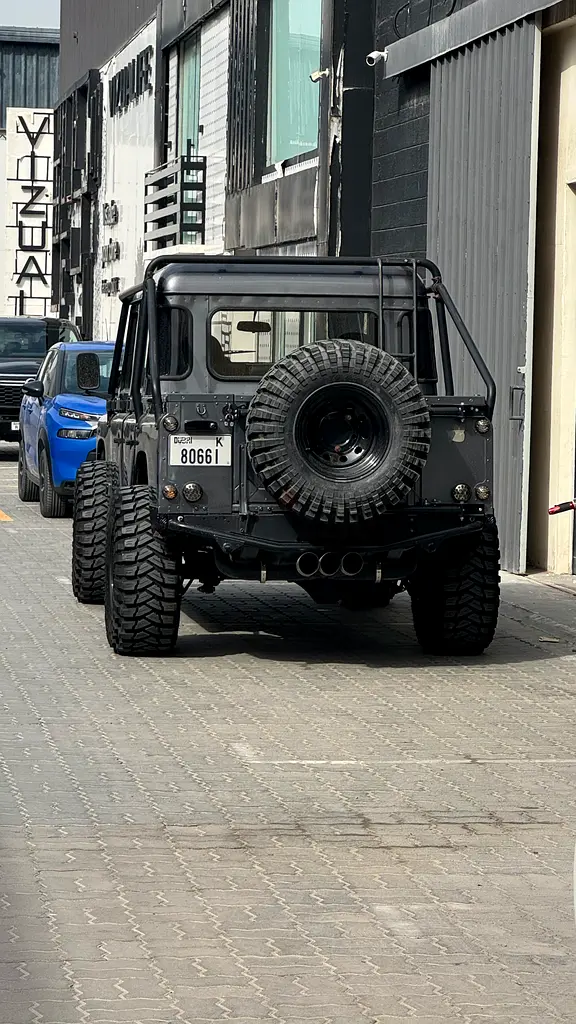 Custom Built Land Rover Defender 110 V8 LT Swap – 10 Speed Paddle Shift | Fully Restored - Image 6