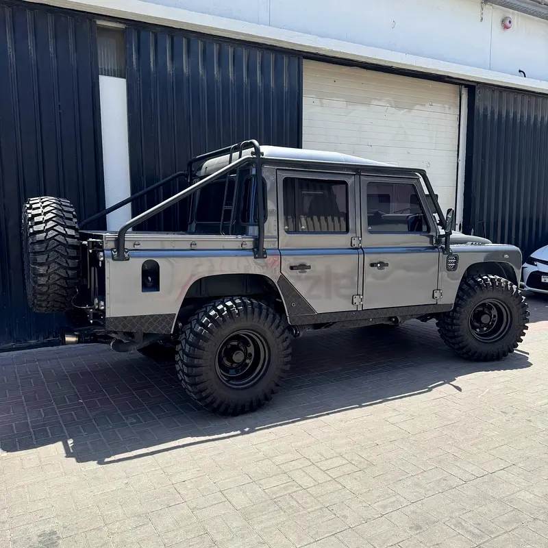 Custom Built Land Rover Defender 110 V8 LT Swap – 10 Speed Paddle Shift | Fully Restored - Image 7