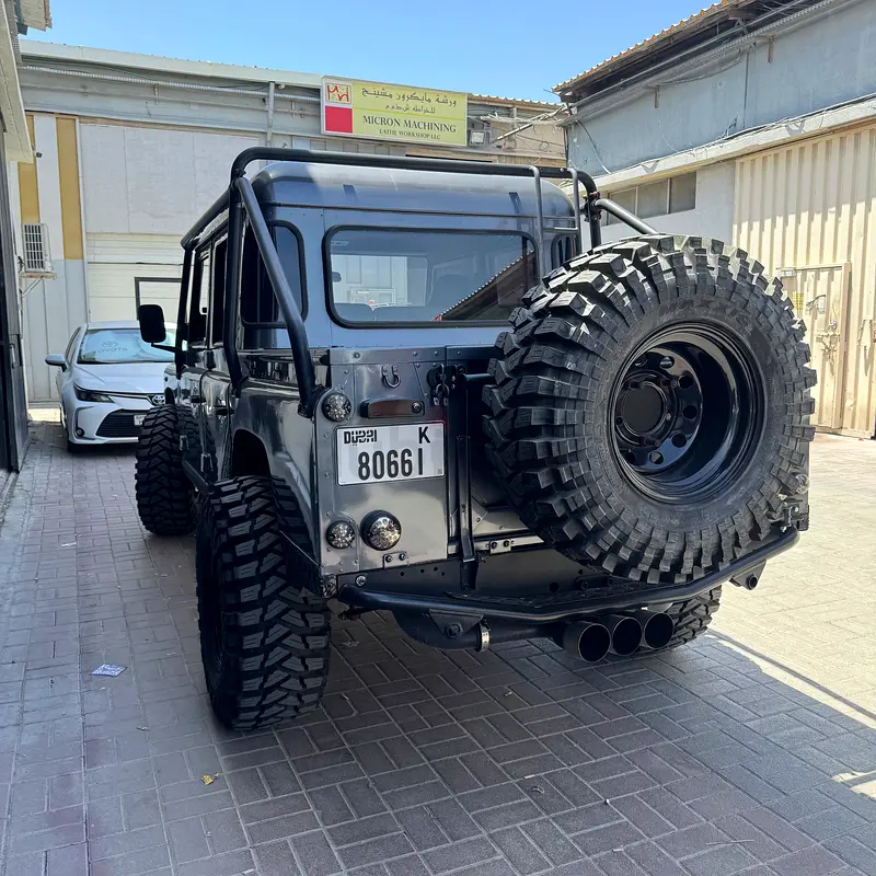 Custom Built Land Rover Defender 110 V8 LT Swap – 10 Speed Paddle Shift | Fully Restored - Image 8