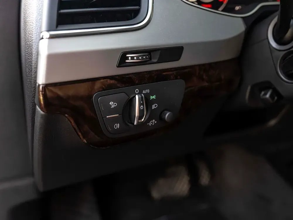 0% DOWN PAYMENT! | EID WINDOW | Q7 55 TFSI QUATTRO | 10 DAYS TO BEAT THE SURGE | FULL SERVICE HISTOR - Image 14