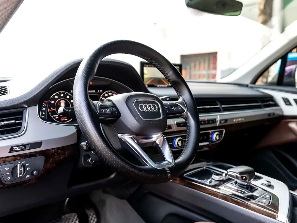 0% DOWN PAYMENT! | EID WINDOW | Q7 55 TFSI QUATTRO | 10 DAYS TO BEAT THE SURGE | FULL SERVICE HISTOR - Image 9