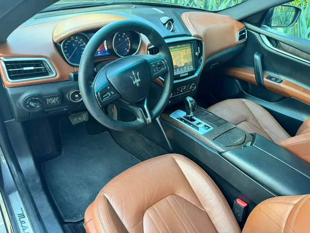 MASERATI GHIBLI S Q4 V6 “ GCC “ WELL MAINTAINED “ IDEAL FOR DAILY DRIVING AND “ LOW MILEAGE - Image 15