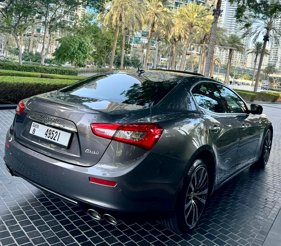 MASERATI GHIBLI S Q4 V6 “ GCC “ WELL MAINTAINED “ IDEAL FOR DAILY DRIVING AND “ LOW MILEAGE - Image 4