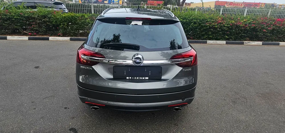 OPEL INSIGNIA FULL 0PTION MODEL 2017 KM 65000 ONLY F.S.H G.C.C ACCIDENT FREE ORIGINAL PAINT - Image 9