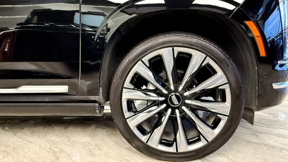Cadillac Escalade 600 - 6 Seats - 2025 - Warranty & Service - Image 16