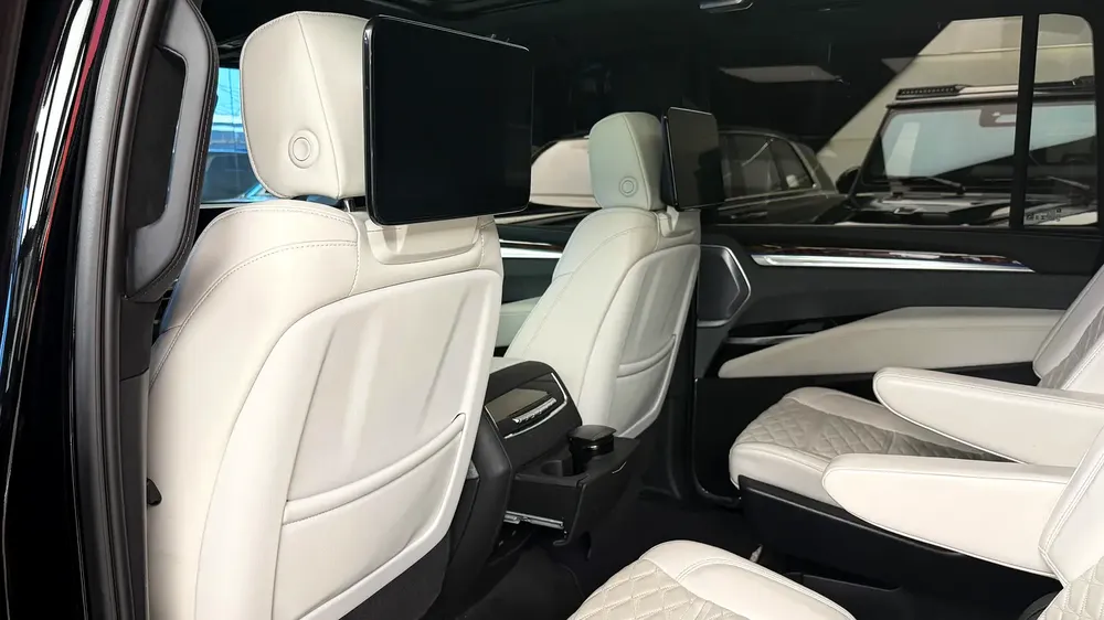 Cadillac Escalade 600 - 6 Seats - 2025 - Warranty & Service - Image 8