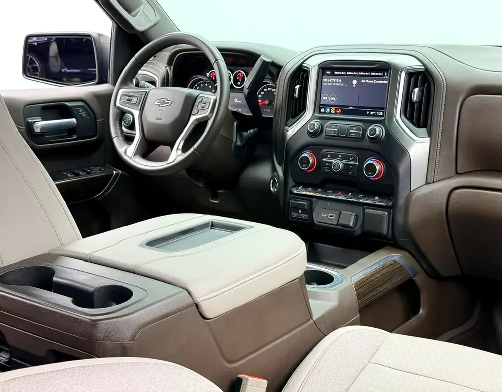 2021 Chevrolet Silverado LT Trail Boss, Warranty, Full Chevrolet Service History, Fully Loaded, GCC - Image 11
