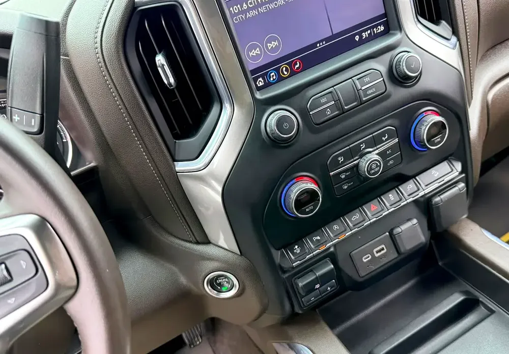 2021 Chevrolet Silverado LT Trail Boss, Warranty, Full Chevrolet Service History, Fully Loaded, GCC - Image 16