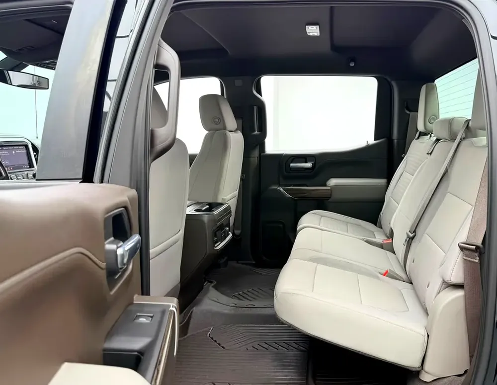2021 Chevrolet Silverado LT Trail Boss, Warranty, Full Chevrolet Service History, Fully Loaded, GCC - Image 17