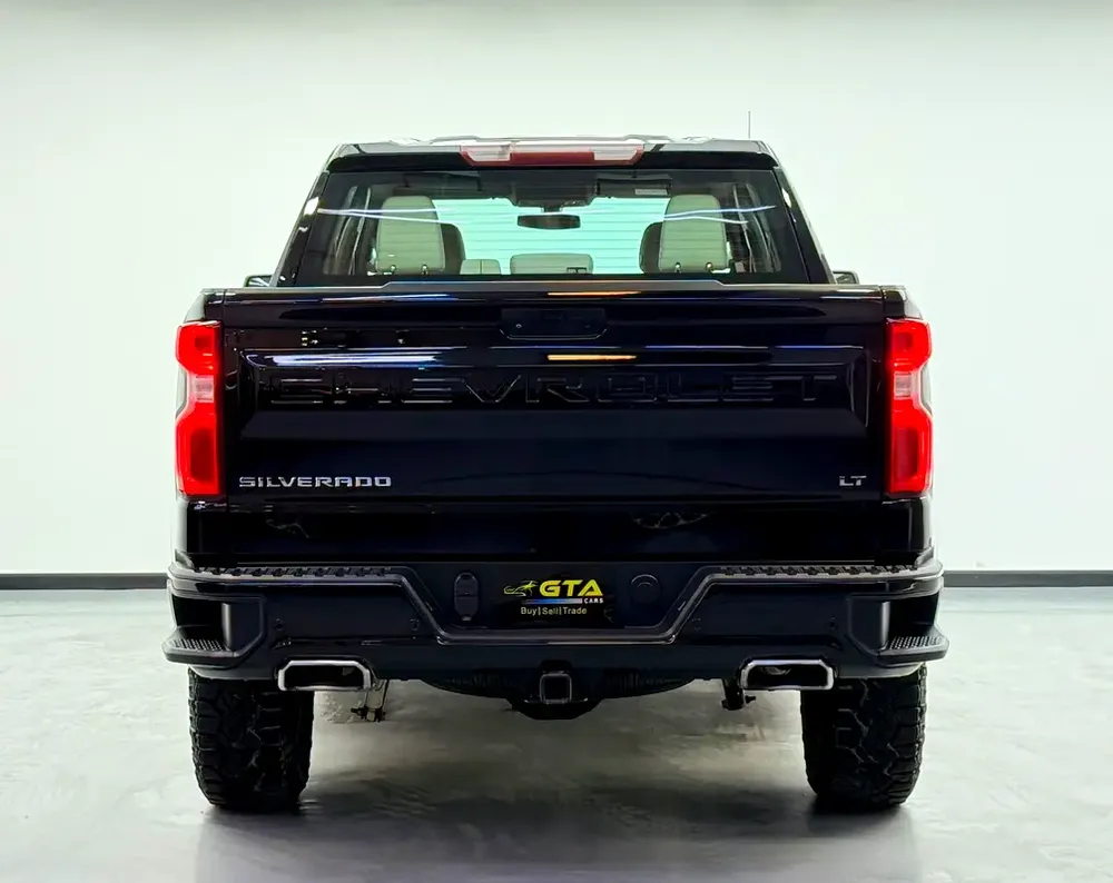 2021 Chevrolet Silverado LT Trail Boss, Warranty, Full Chevrolet Service History, Fully Loaded, GCC - Image 5