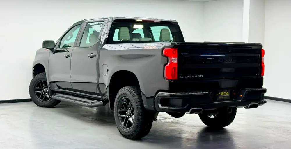 2021 Chevrolet Silverado LT Trail Boss, Warranty, Full Chevrolet Service History, Fully Loaded, GCC - Image 6