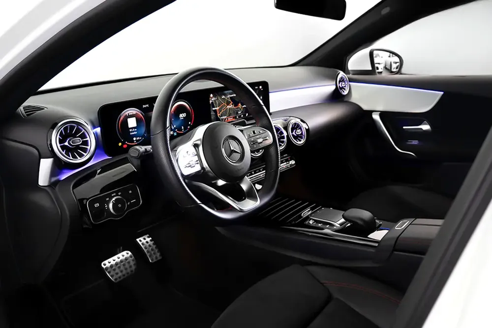 2,078 AED / 60 months | 0% DP | 2022 Mercedes Benz A200 / Full Service History - Image 6