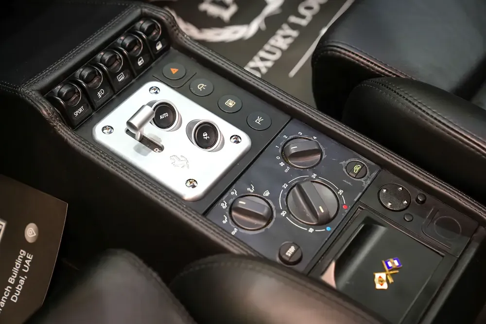 1992 Ferrari 355 F1 Berlinetta – A Special Ferrari, Exquisite Classic, Rarely Offered - Image 11