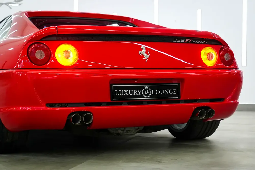 1992 Ferrari 355 F1 Berlinetta – A Special Ferrari, Exquisite Classic, Rarely Offered - Image 18