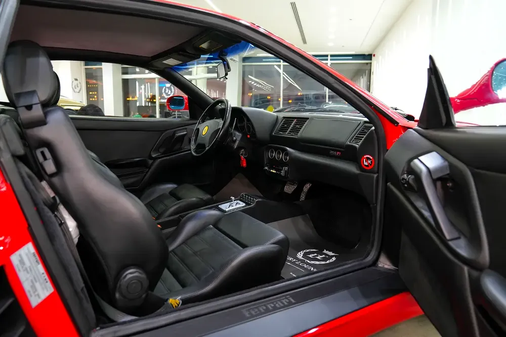 1992 Ferrari 355 F1 Berlinetta – A Special Ferrari, Exquisite Classic, Rarely Offered - Image 9