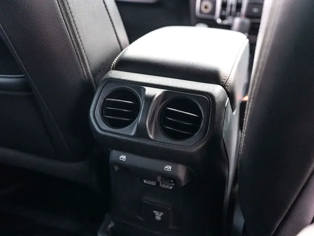 0% DOWN PAYMENT | THE MAY ADVANTAGE | WRANGLER SAHARA | BUILT FOR THE DESERT | WARRANTY - Image 17