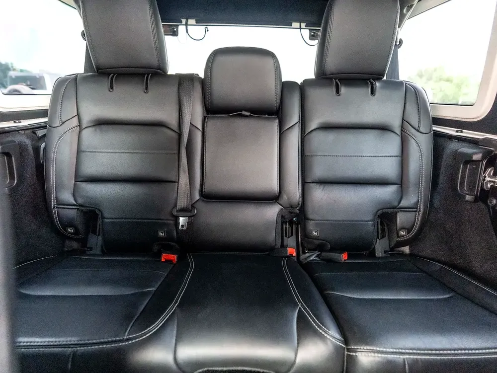 0% DOWN PAYMENT | THE MAY ADVANTAGE | WRANGLER SAHARA | BUILT FOR THE DESERT | WARRANTY - Image 18