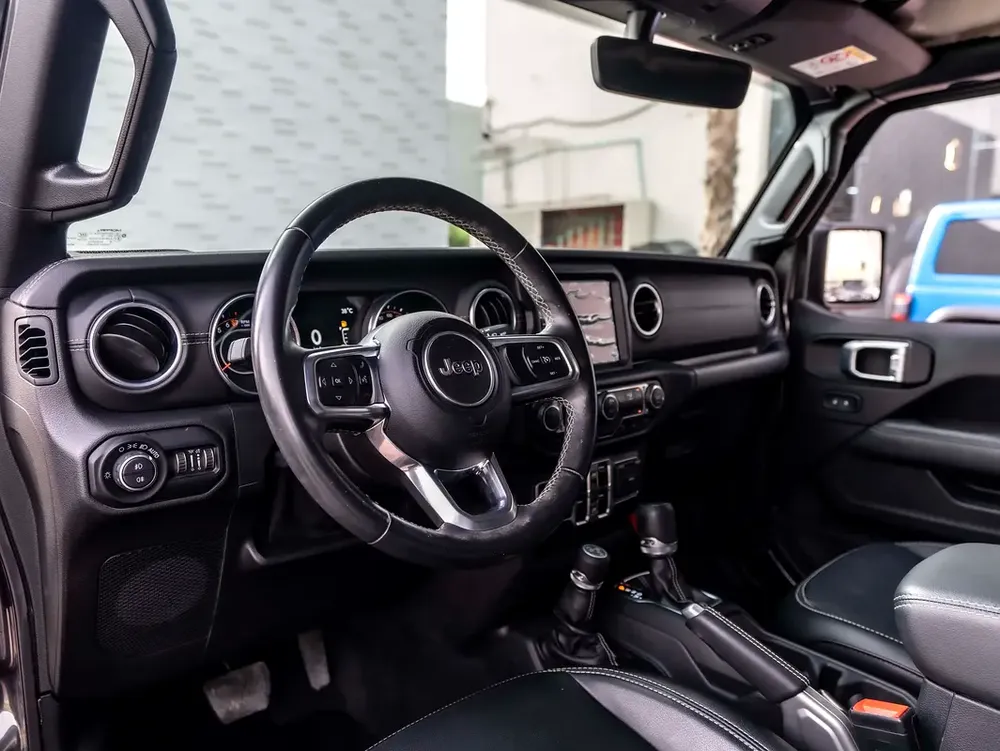 0% DOWN PAYMENT | THE MAY ADVANTAGE | WRANGLER SAHARA | BUILT FOR THE DESERT | WARRANTY - Image 9