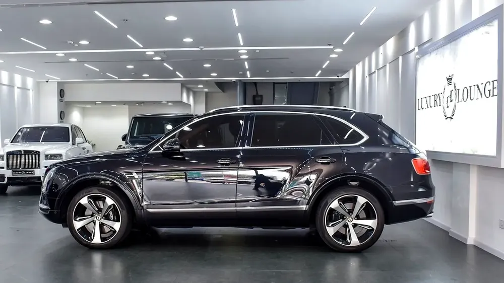 BENTLEY BENTAYGA V8 | 2020 | PRE-OWNED LUXURY SUV | ACCIDENT FREE | EXCELLENT CONDITION - Image 4