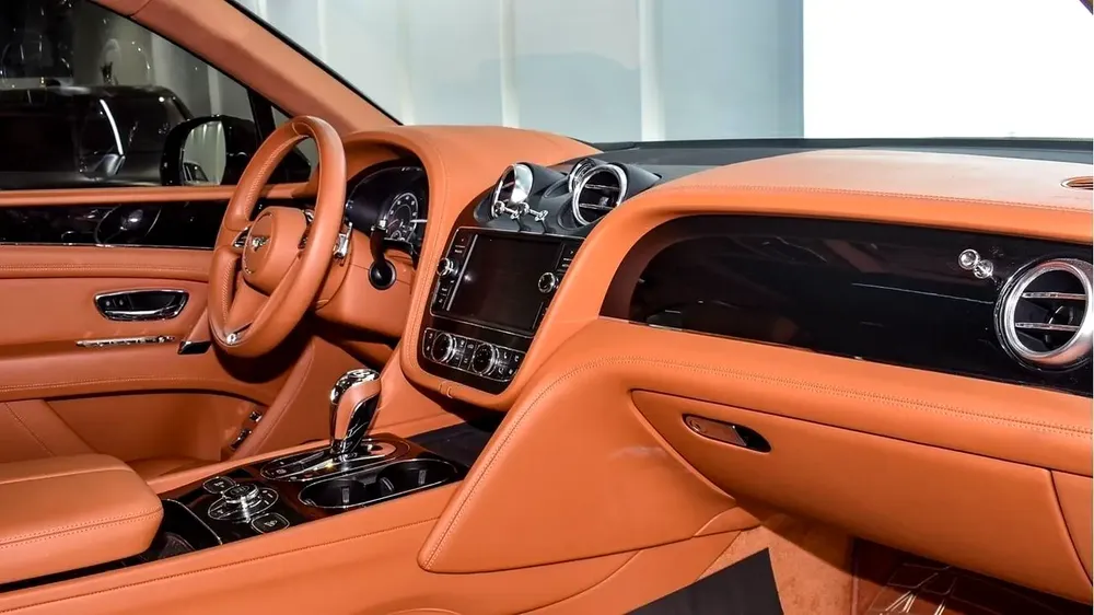 BENTLEY BENTAYGA V8 | 2020 | PRE-OWNED LUXURY SUV | ACCIDENT FREE | EXCELLENT CONDITION - Image 7