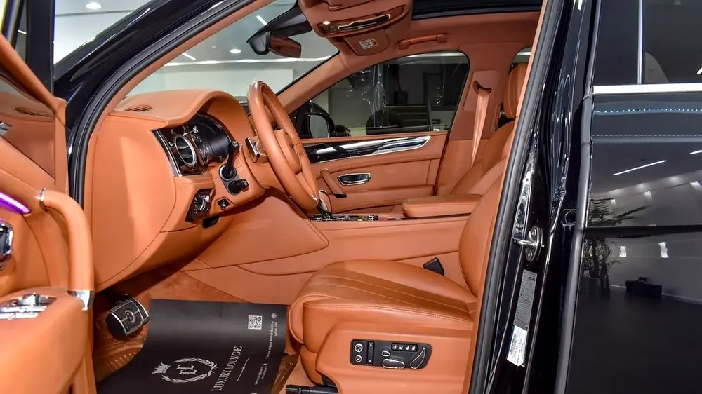 BENTLEY BENTAYGA V8 | 2020 | PRE-OWNED LUXURY SUV | ACCIDENT FREE | EXCELLENT CONDITION - Image 8