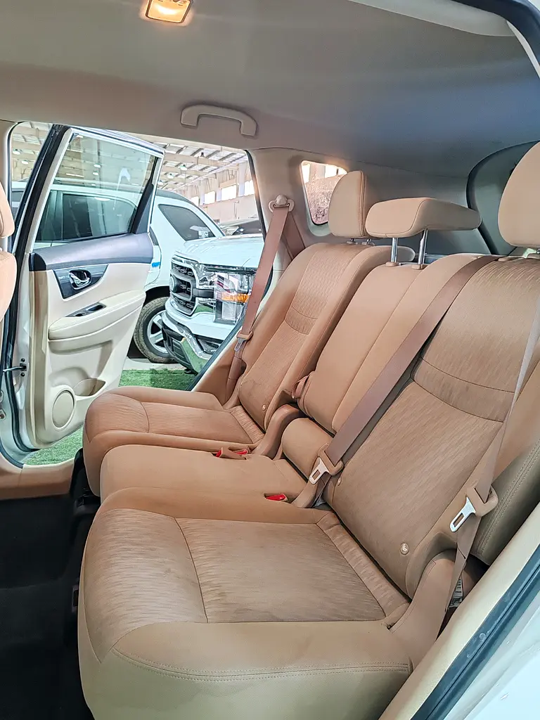 Nissan X-Trail SV 2021 -GCC, original paint, excellent condition - Image 16