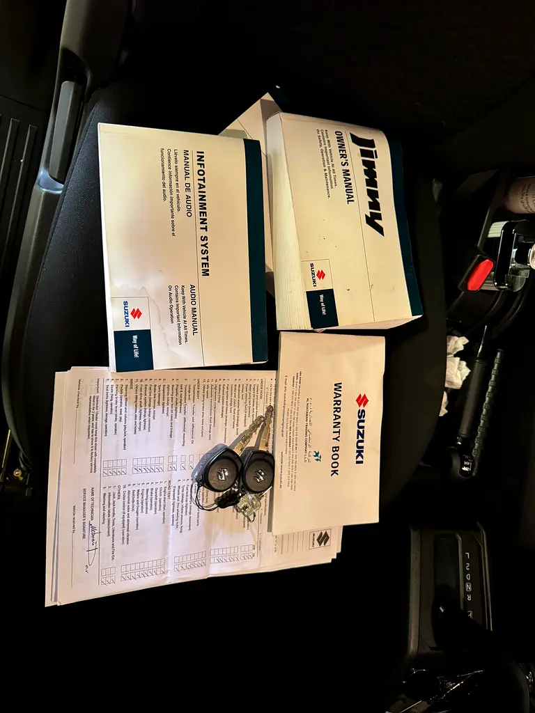 2023 Suzuki Jimny GLX AT 2-Door - GCC Specs - Excellent Condition - Image 9