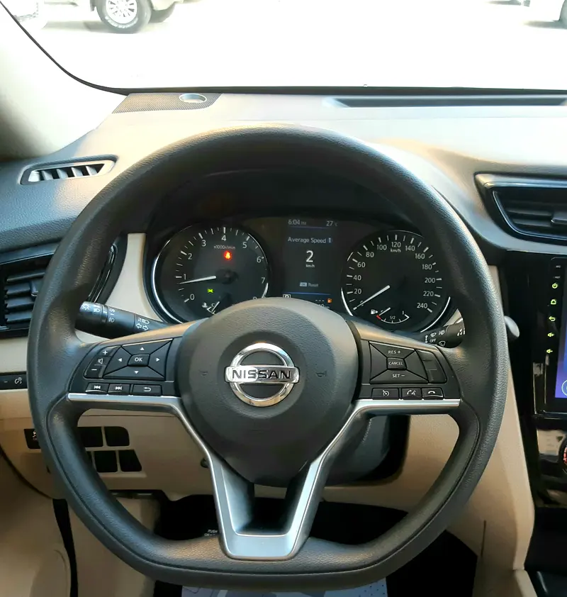 NISSAN X-TRAIL 2.5L 2022 GCC SPEC 4WD PUSH START NO ACCIDENT 100% ORIGINAL PAINT BIG SCREEN NAV 2KEY - Image 10