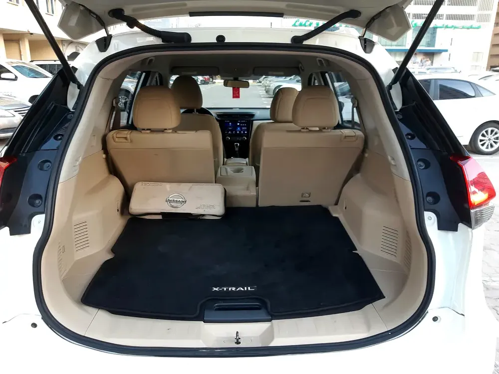 NISSAN X-TRAIL 2.5L 2022 GCC SPEC 4WD PUSH START NO ACCIDENT 100% ORIGINAL PAINT BIG SCREEN NAV 2KEY - Image 19