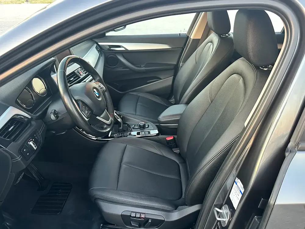 MODEL 2020 GCC CAR PERFECT CONDITION INSIDE AND OUTSIDE FULL OPTION PANORAMIC ROOF - Image 13