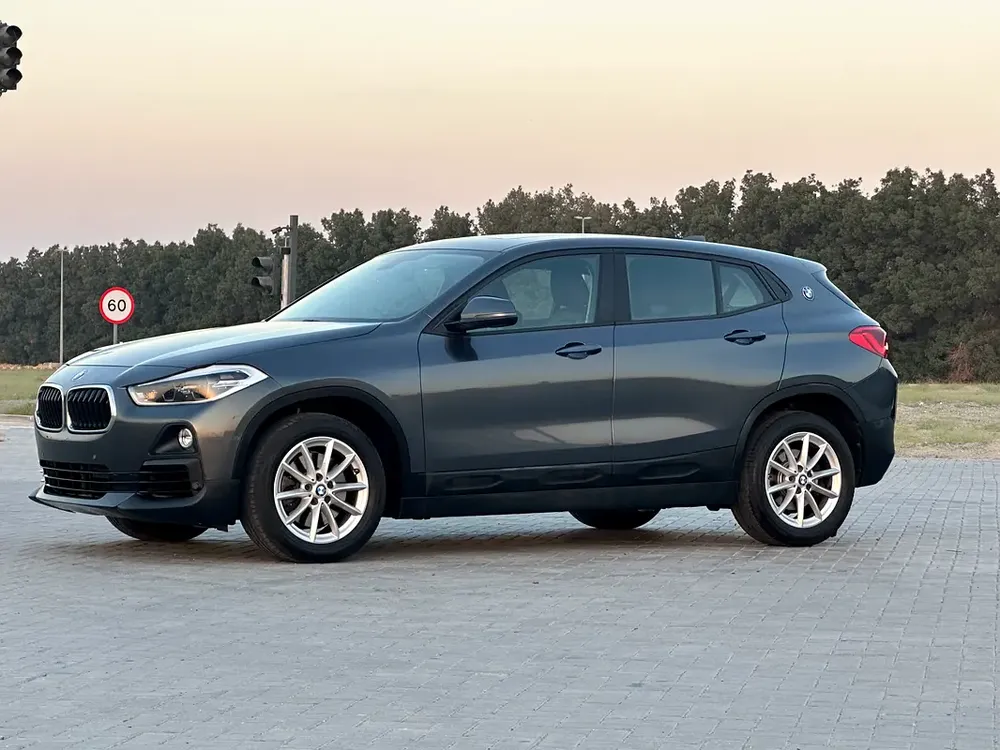 MODEL 2020 GCC CAR PERFECT CONDITION INSIDE AND OUTSIDE FULL OPTION PANORAMIC ROOF - Image 19