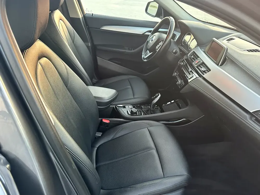 MODEL 2020 GCC CAR PERFECT CONDITION INSIDE AND OUTSIDE FULL OPTION PANORAMIC ROOF - Image 8