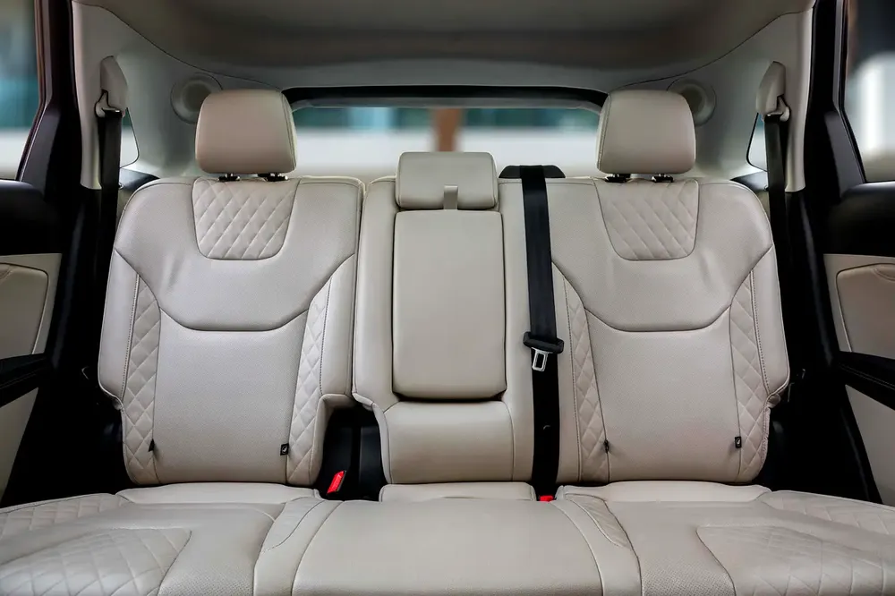 2,057 P.M |  Edge Titanium | 0% Downpayment | EDGE TITANIUM | 2029 WARRANTY! - Image 12