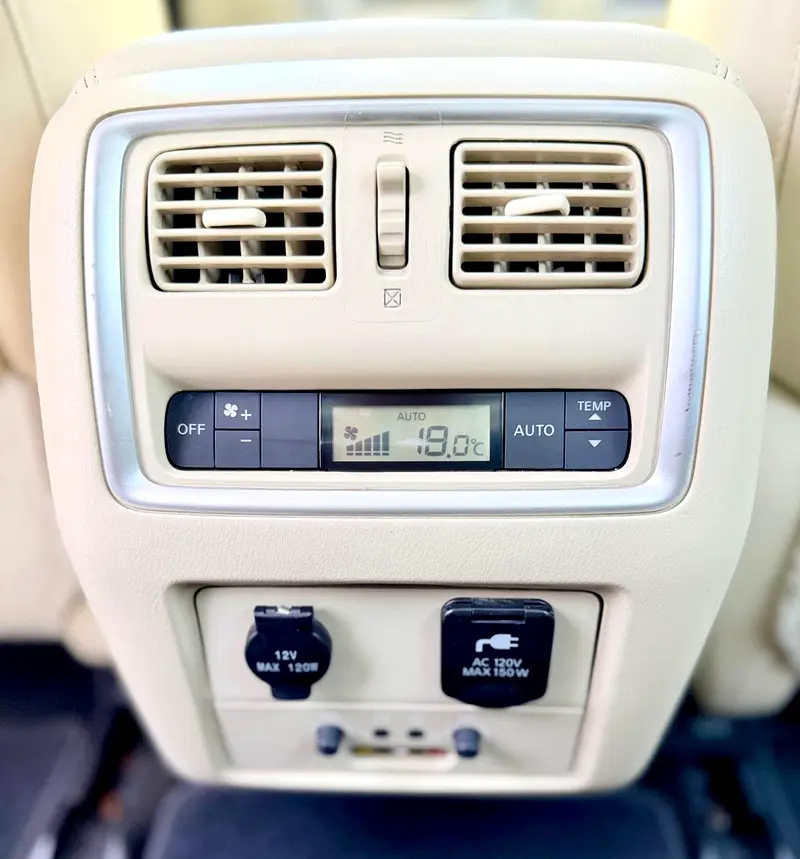 Infiniti QX60 Luxury 2015 GCC Specs - Well Maintained - Image 11