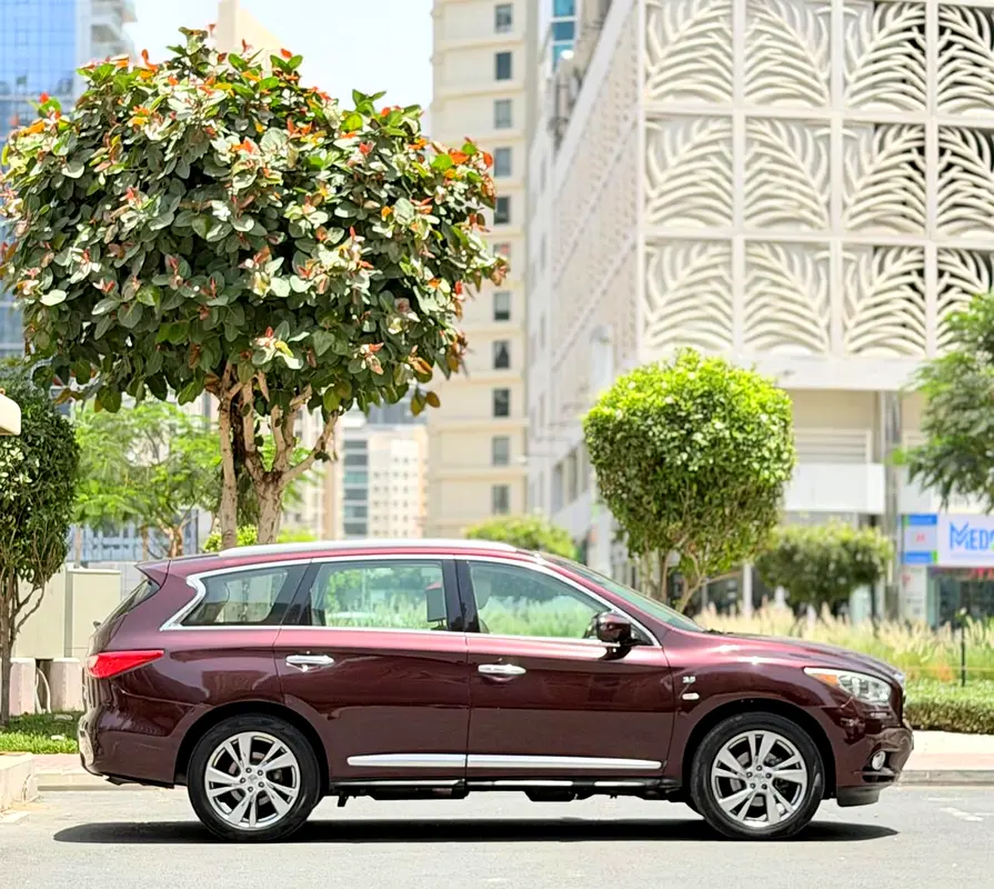 Infiniti QX60 Luxury 2015 GCC Specs - Well Maintained - Image 4