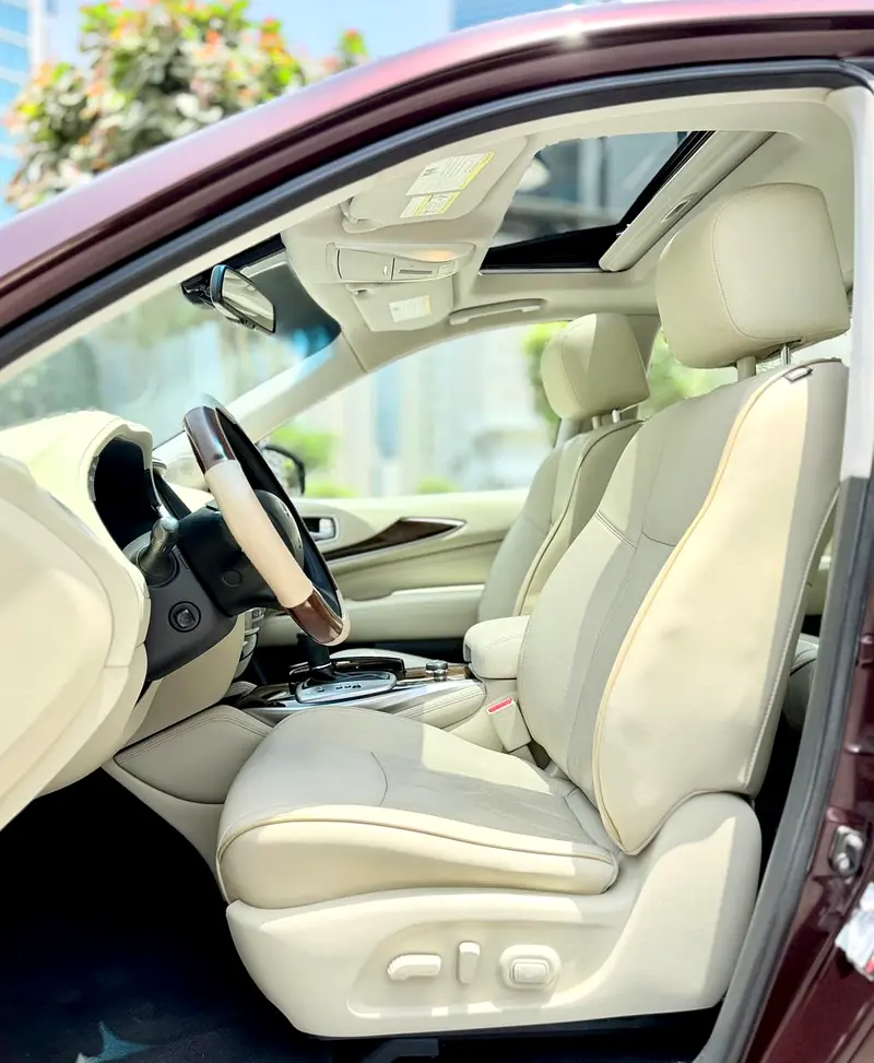 Infiniti QX60 Luxury 2015 GCC Specs - Well Maintained - Image 9