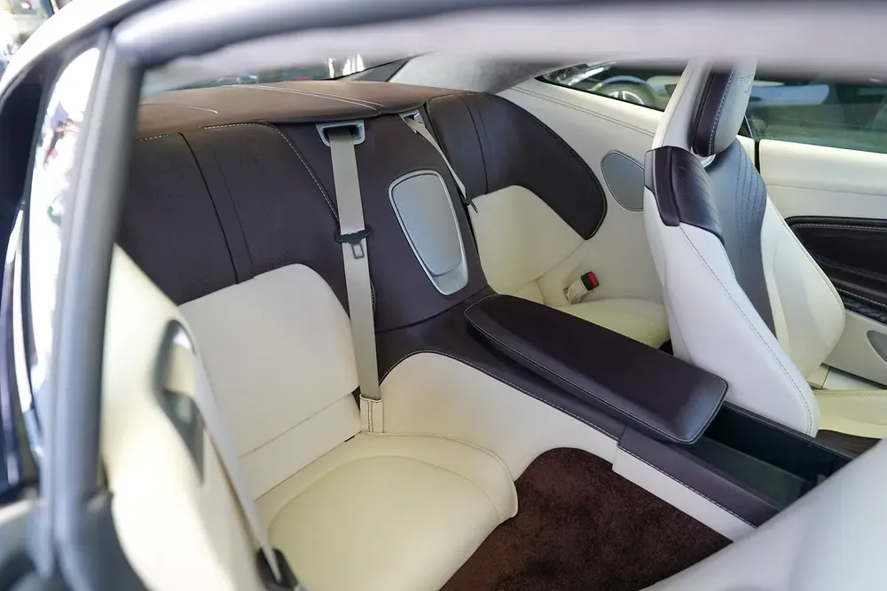 DB11 V12 | TWO TONE INTERIOR | PEARL WHITE | WARRANTY AVAILABLE - Image 15