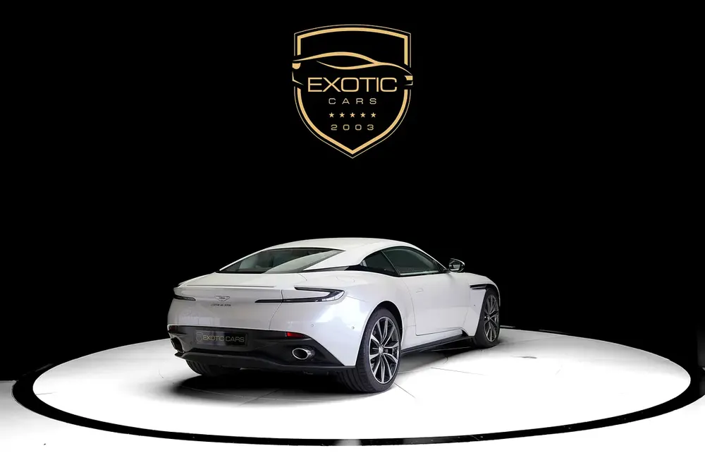 DB11 V12 | TWO TONE INTERIOR | PEARL WHITE | WARRANTY AVAILABLE - Image 4