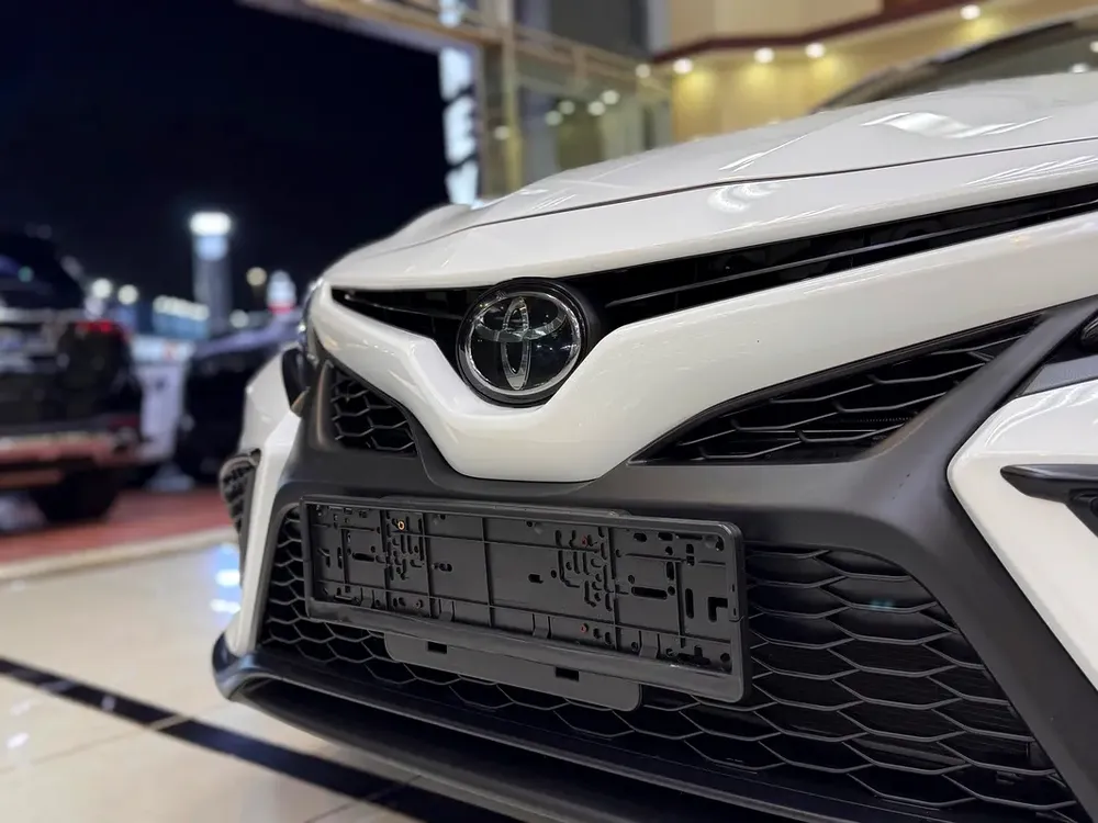 CAMRY SE / 23,000 Km / FULL OPTION / 3 YEARS WARRANTY - Image 13