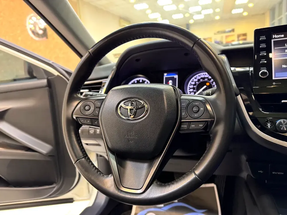 CAMRY SE / 23,000 Km / FULL OPTION / 3 YEARS WARRANTY - Image 19