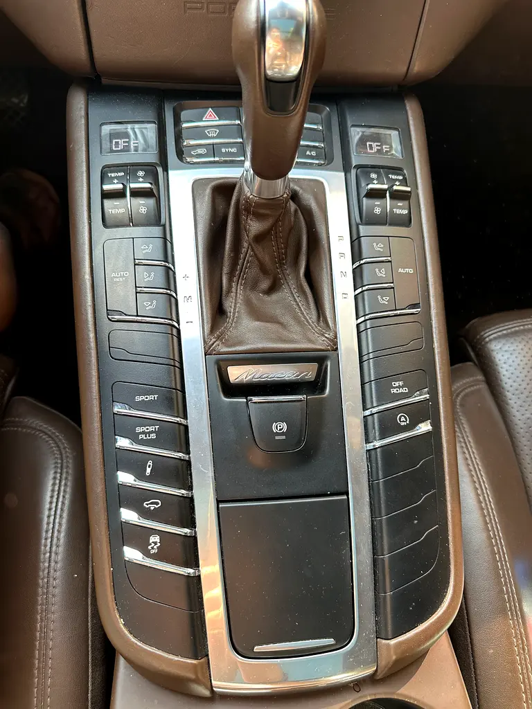 Porsche Macan S 2016 | GCC Specs | Well Maintained - Image 6