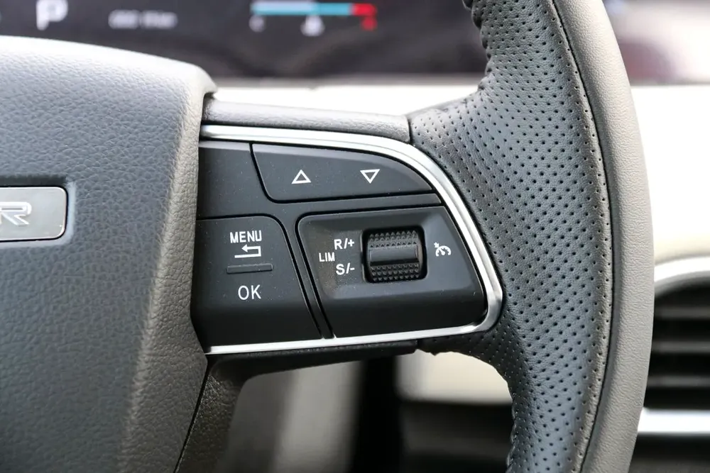 X50 1.5T LUX 5 SEATS 2026 - For Export - Image 13
